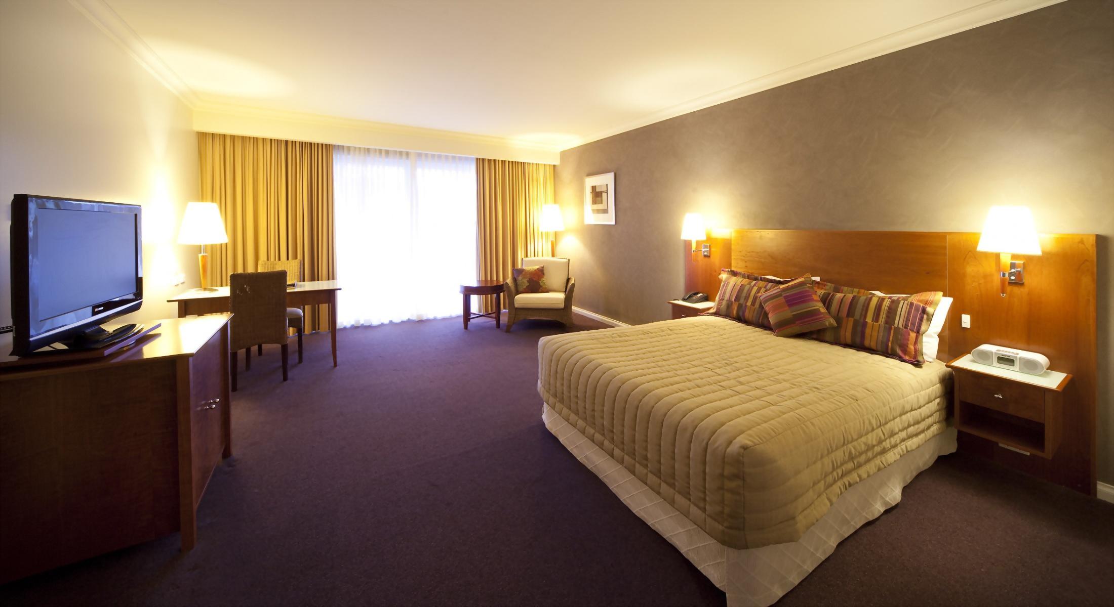 Century Inn Traralgon - Classic Queen Room